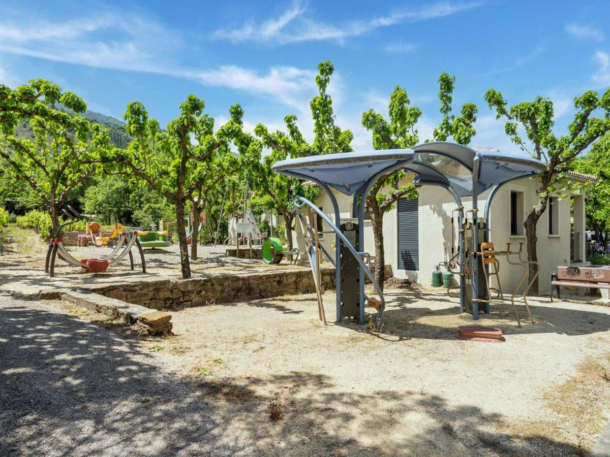 Classy Holiday Home In Les Vans With Pool Chambonas المظهر الخارجي الصورة